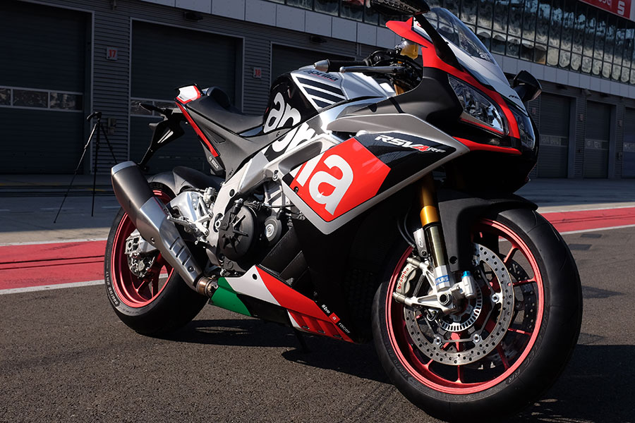 Aprillia rsv4 2018